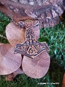 Pendentif   marteau de Thor