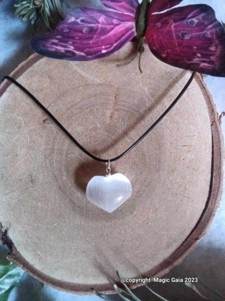 Pendentif coeur sélénite