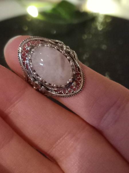 Bague de cocktail en argent sterling avec quartz rose et filigrane