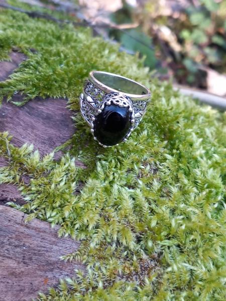 Bague de cocktail en argent sterling ornée d'onyx noir ornée de tulipes